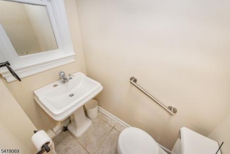68 Newman Avenue Verona NJ 07044