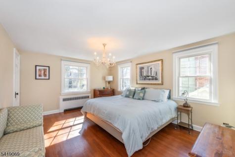 68 Newman Avenue Verona NJ 07044