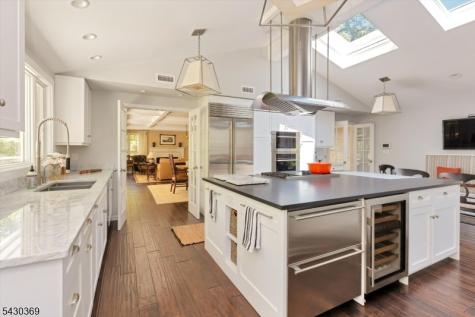 1 Hickory Lane Roseland NJ 07068