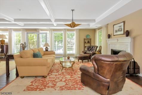 1 Hickory Lane Roseland NJ 07068