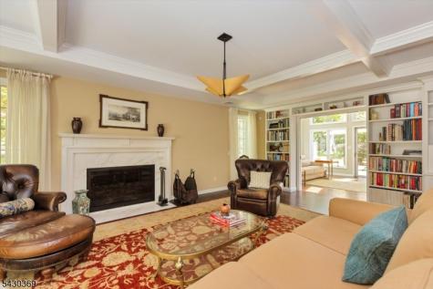1 Hickory Lane Roseland NJ 07068