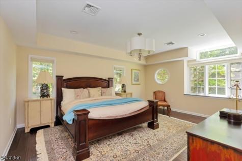 1 Hickory Lane Roseland NJ 07068