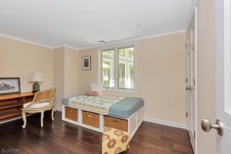 1 Hickory Lane Roseland NJ 07068