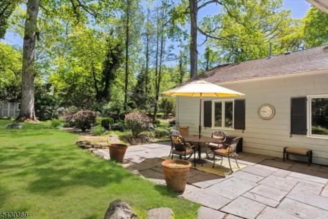1 Hickory Lane Roseland NJ 07068