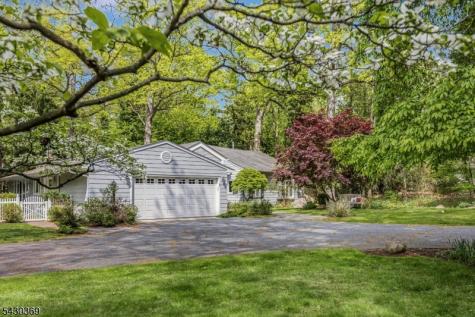 1 Hickory Lane Roseland NJ 07068