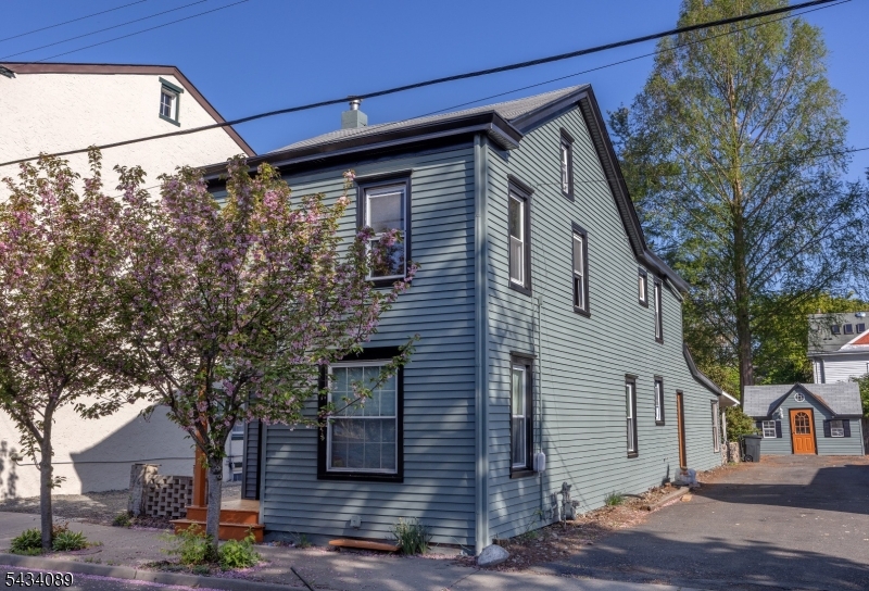 46 Delevan Street Lambertville NJ 08530