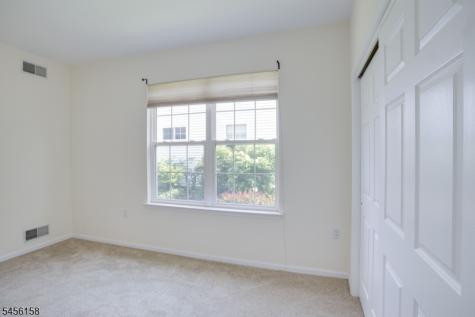 112 Kensington Circle White NJ 07823
