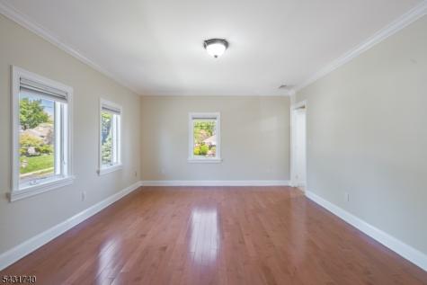 15 Alyson Place Bloomfield NJ 07003