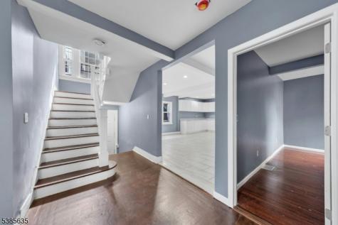 513 Sanford Avenue Newark NJ 07106