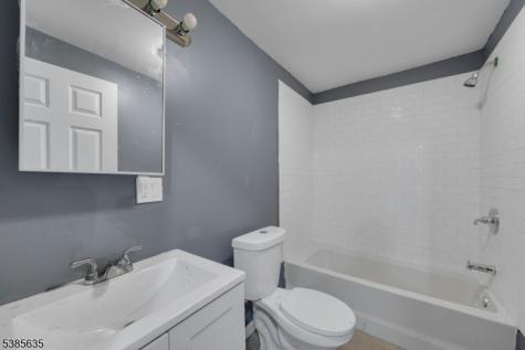 513 Sanford Avenue Newark NJ 07106