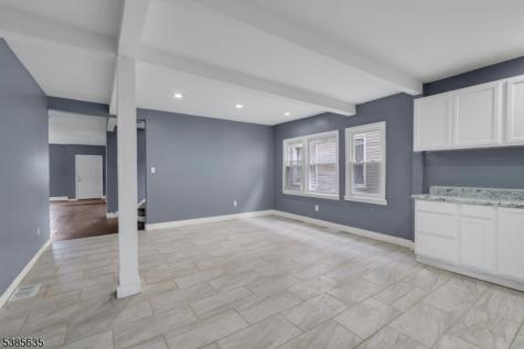 513 Sanford Avenue Newark NJ 07106