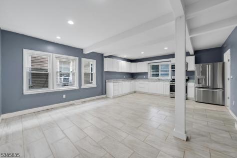 513 Sanford Avenue Newark NJ 07106