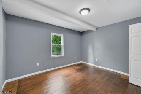 513 Sanford Avenue Newark NJ 07106