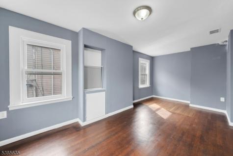 513 Sanford Avenue Newark NJ 07106