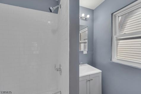 513 Sanford Avenue Newark NJ 07106
