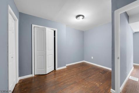 513 Sanford Avenue Newark NJ 07106
