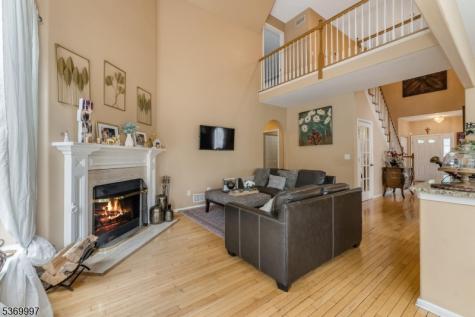 5 Jade Lane Lopatcong NJ 08865