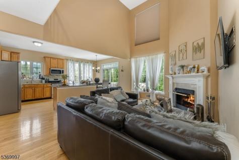 5 Jade Lane Lopatcong NJ 08865