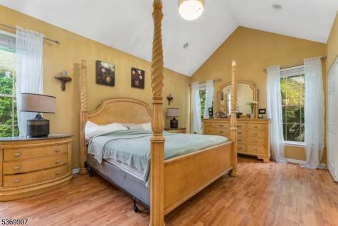 5 Jade Lane Lopatcong NJ 08865
