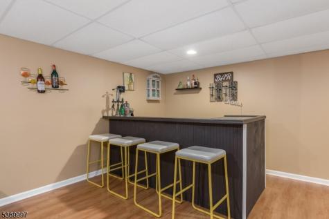 5 Jade Lane Lopatcong NJ 08865