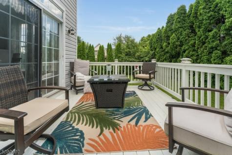 5 Jade Lane Lopatcong NJ 08865