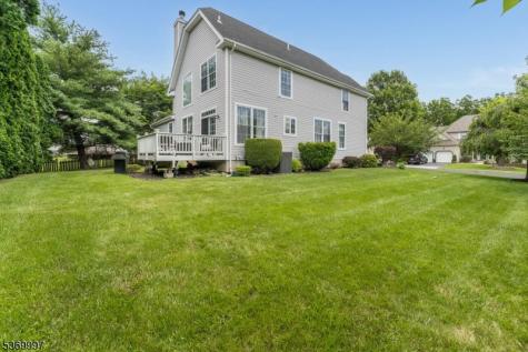 5 Jade Lane Lopatcong NJ 08865