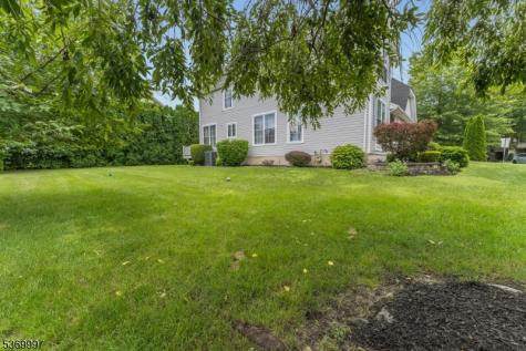 5 Jade Lane Lopatcong NJ 08865