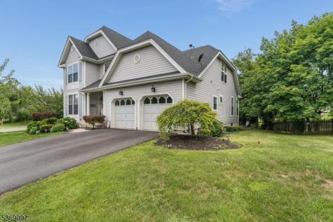 5 Jade Lane Lopatcong NJ 08865