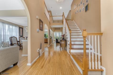 5 Jade Lane Lopatcong NJ 08865
