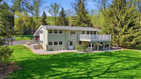 9 Springtown Road Readington NJ 08889