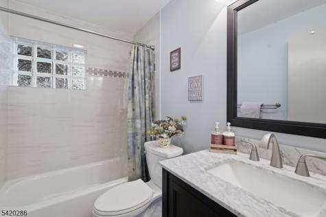9 Springtown Road Readington NJ 08889