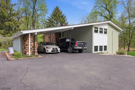 9 Springtown Road Readington NJ 08889