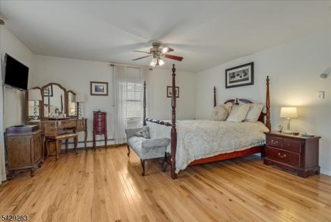 40 Catherine Court Cedar Grove NJ 07009