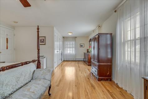 40 Catherine Court Cedar Grove NJ 07009