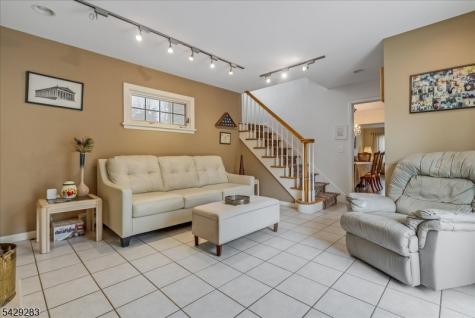 40 Catherine Court Cedar Grove NJ 07009
