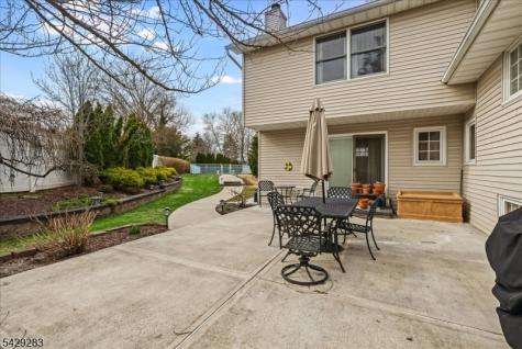 40 Catherine Court Cedar Grove NJ 07009