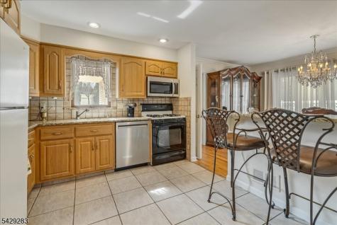 40 Catherine Court Cedar Grove NJ 07009