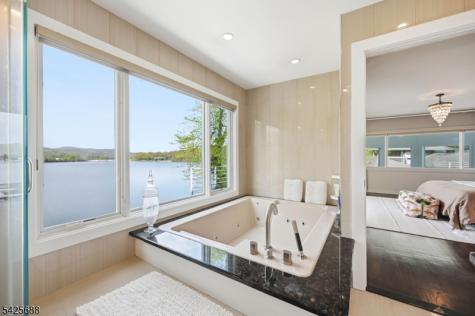 28 Glen Court Pompton Lakes NJ 07442