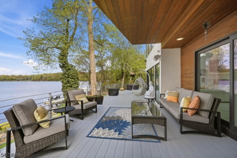28 Glen Court Pompton Lakes NJ 07442