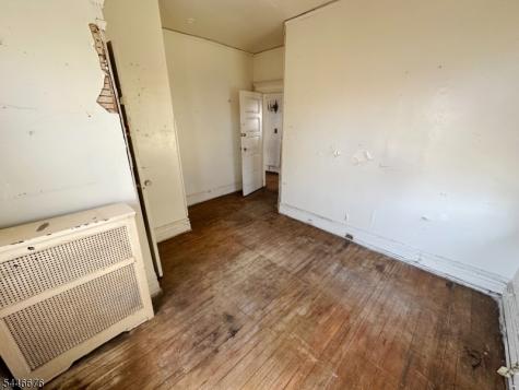 86 Hawthorne Avenue East Orange NJ 07018