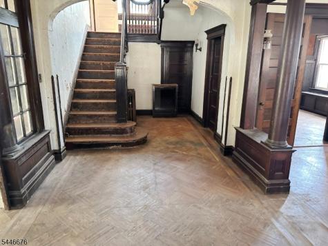 86 Hawthorne Avenue East Orange NJ 07018