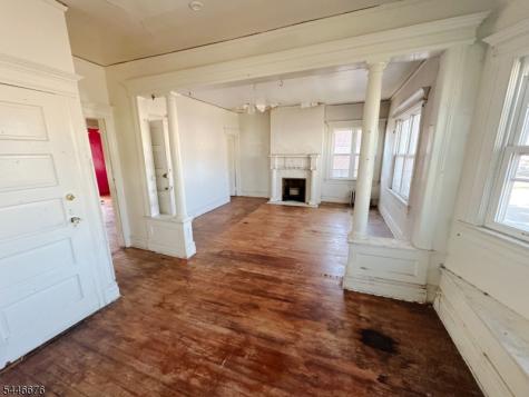 86 Hawthorne Avenue East Orange NJ 07018