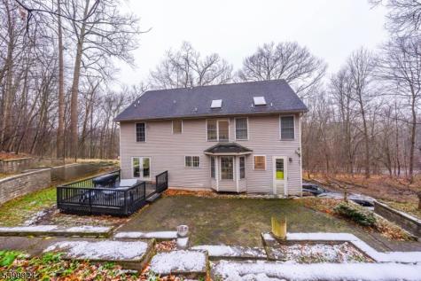 123 Vail Road Knowlton NJ 07832