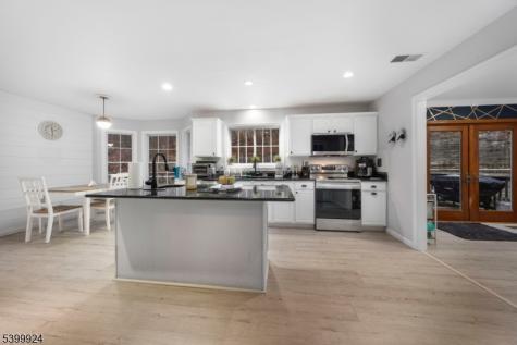 123 Vail Road Knowlton NJ 07832