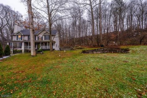 123 Vail Road Knowlton NJ 07832