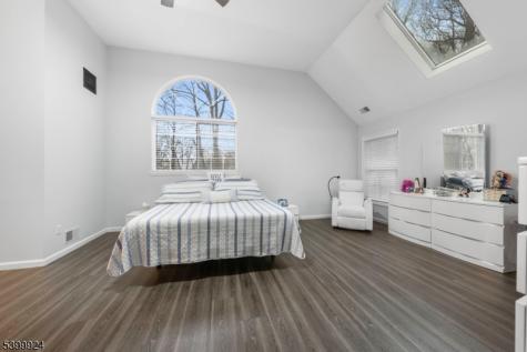123 Vail Road Knowlton NJ 07832