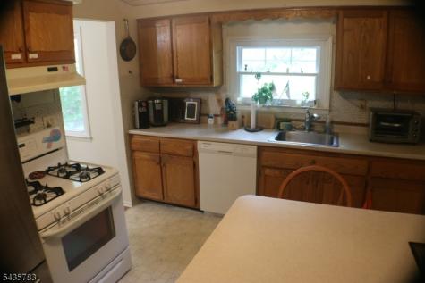 22 Woodland Road Chatham NJ 07928