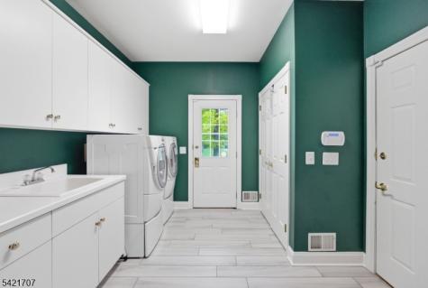 3 Lockwood Drive Bridgewater NJ 08807