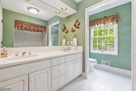 3 Lockwood Drive Bridgewater NJ 08807