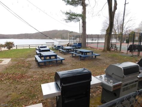 12 Ledgewood Trail Kinnelon NJ 07405